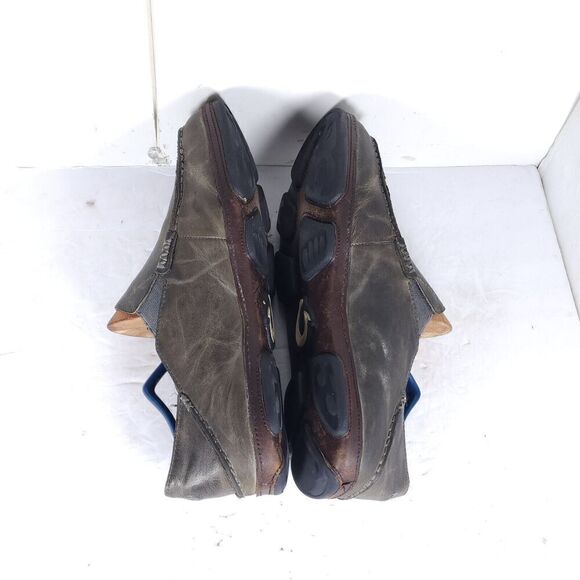 OluKai Men's Moloa US 10,5 Brown Leather Flats Loafer Slippers Shoes - Picture 11 of 14